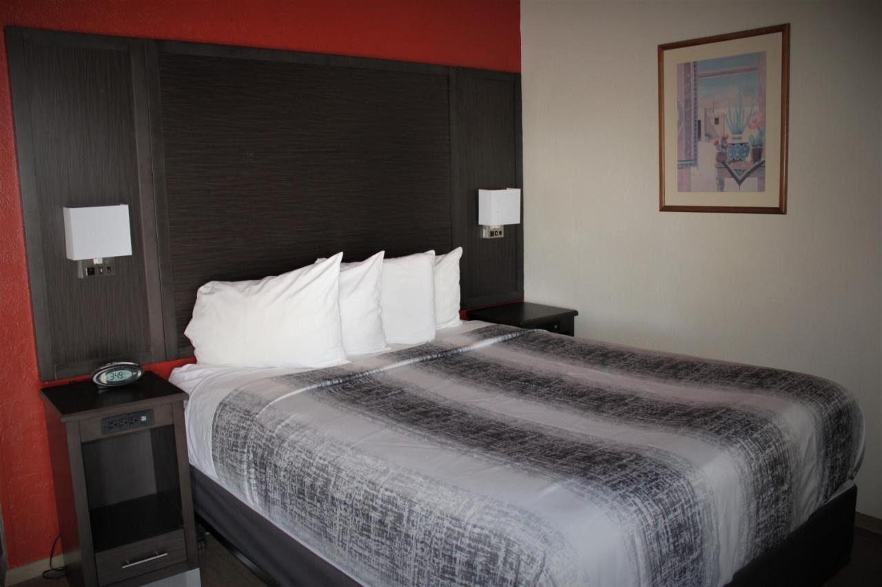 Lamplighter Inn Santa Fe Bagian luar foto