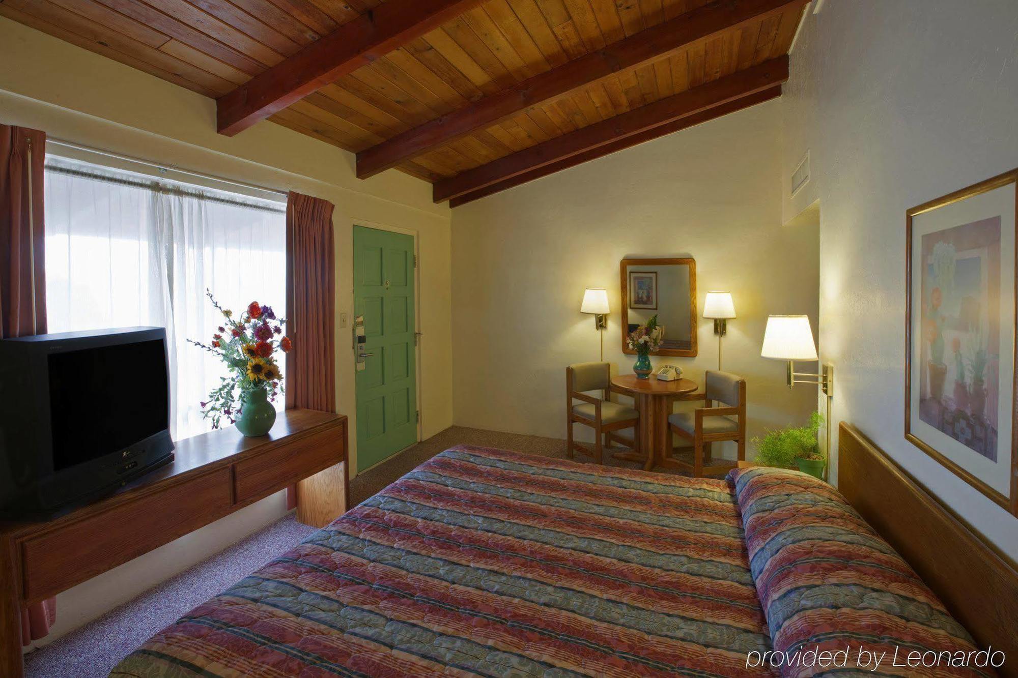 Lamplighter Inn Santa Fe Bagian luar foto