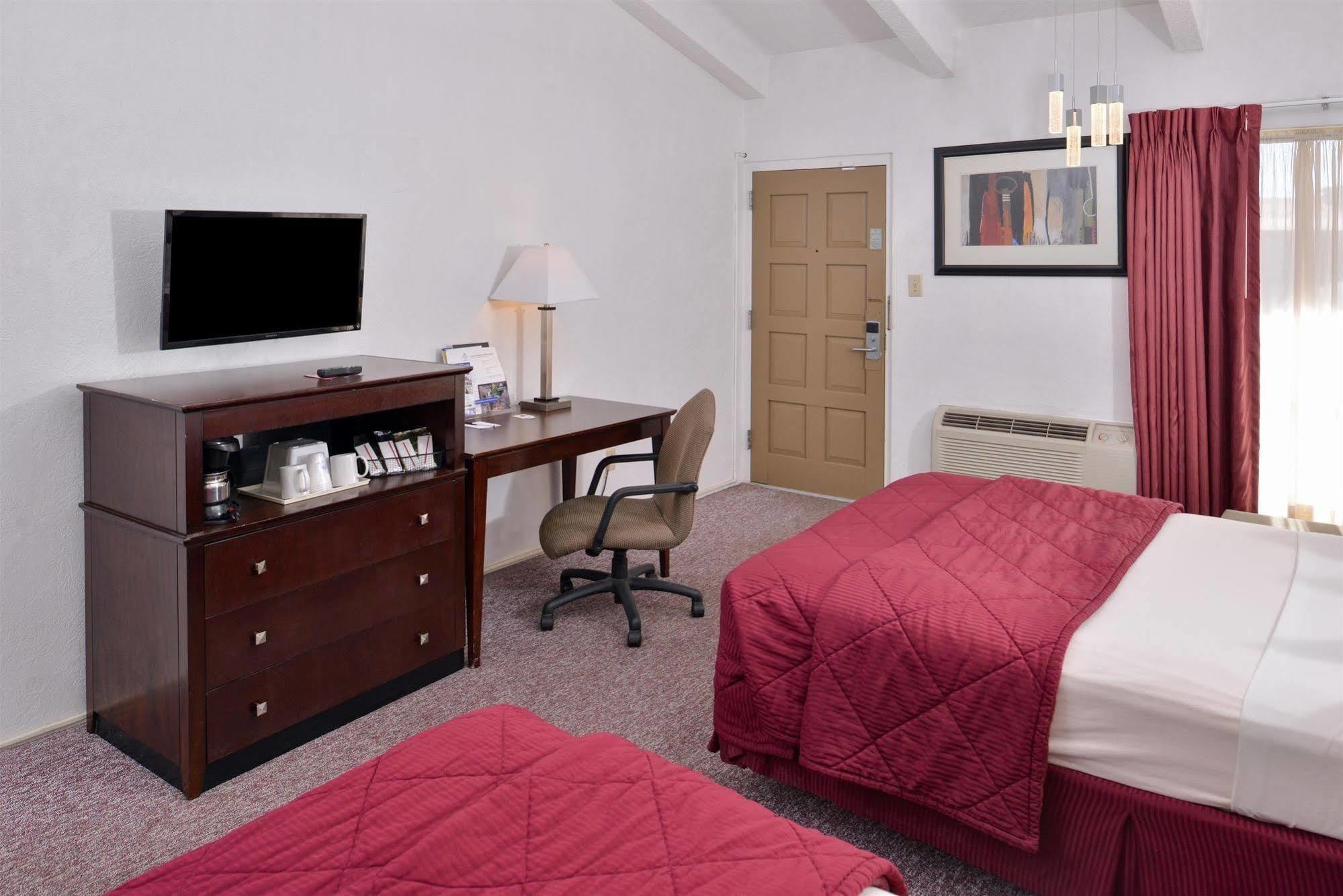 Lamplighter Inn Santa Fe Bagian luar foto