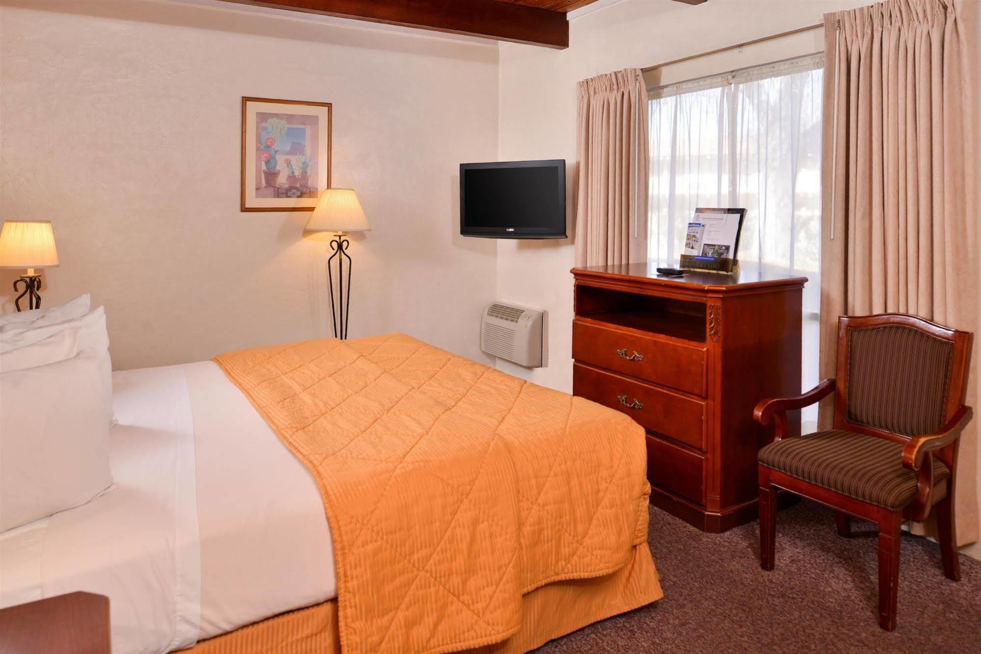 Lamplighter Inn Santa Fe Bagian luar foto